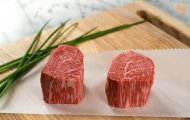 Một miếng bò Wagyu A5 = Một cuộc đối thoại với vị giác